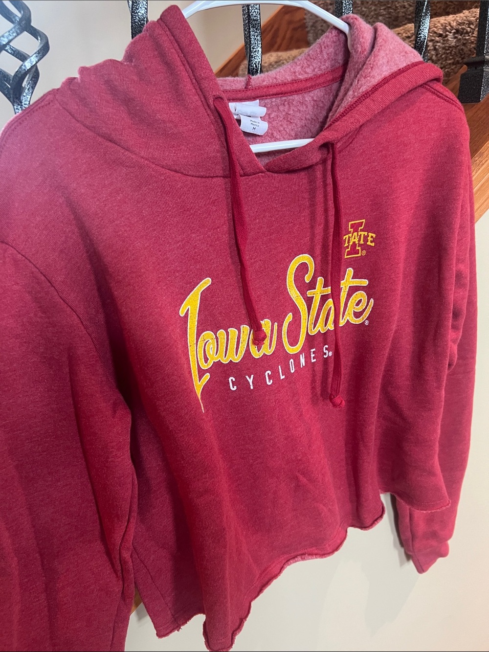 Iowa State CyclonesSweatshirt - Women's Red cropped hoodie
